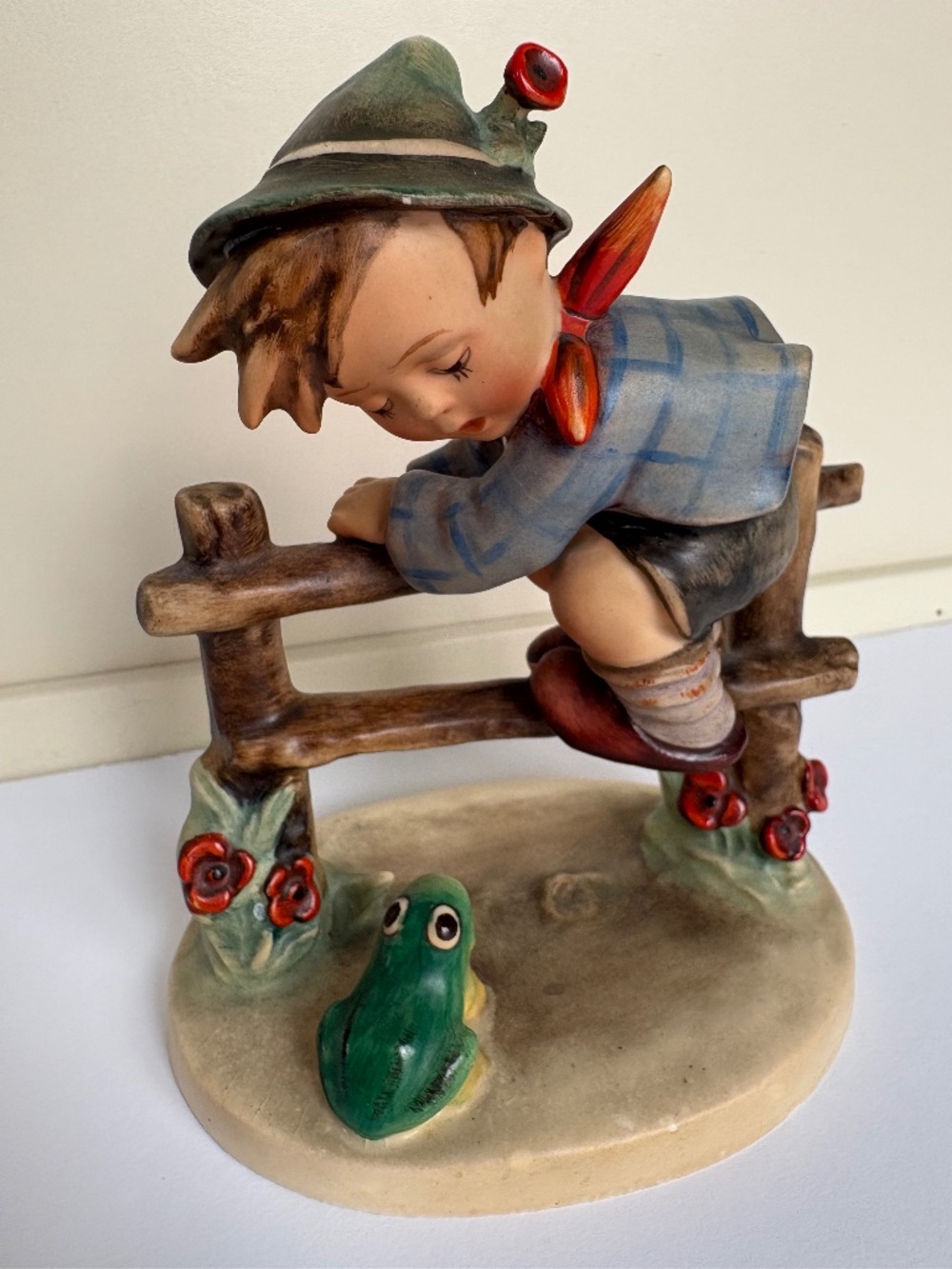 Rare Vintage Hummel Figurine - RETREAT TO SAFETY - 5 3/4” 201 TMK-1